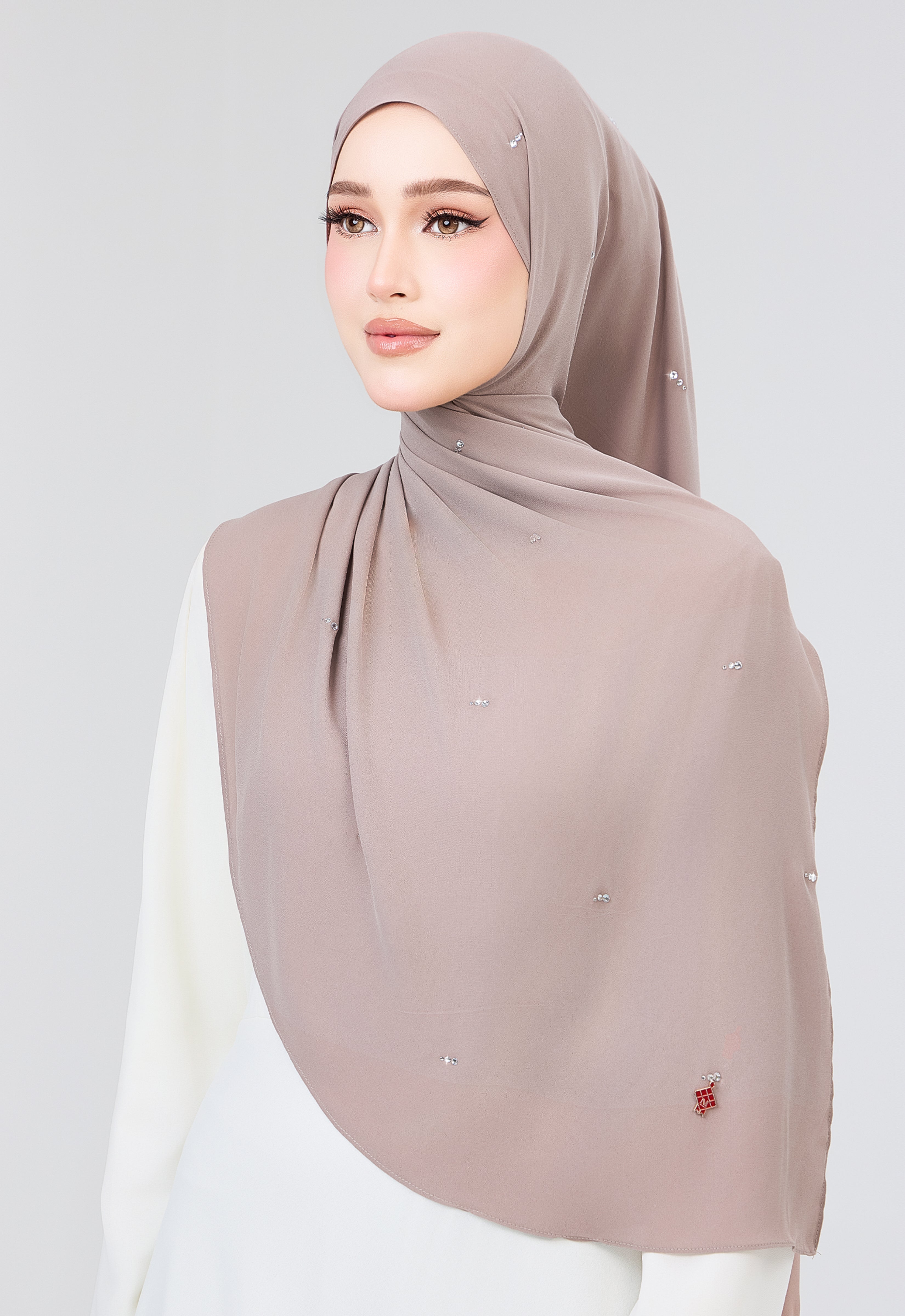 MINAZ HIJAB | SETULUS RAYA PLAIN STONE SHAWL - PALE BROWN