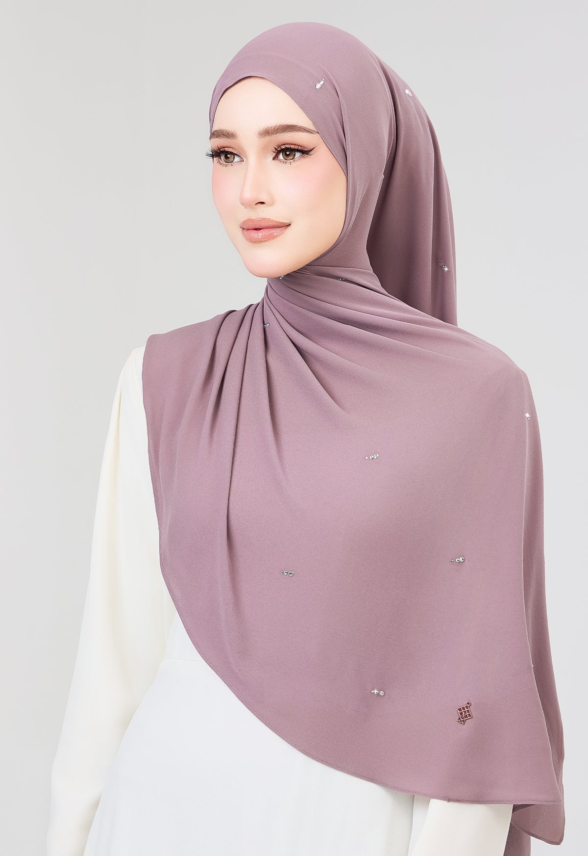 MINAZ HIJAB | SETULUS RAYA PLAIN STONE SHAWL - PLUM