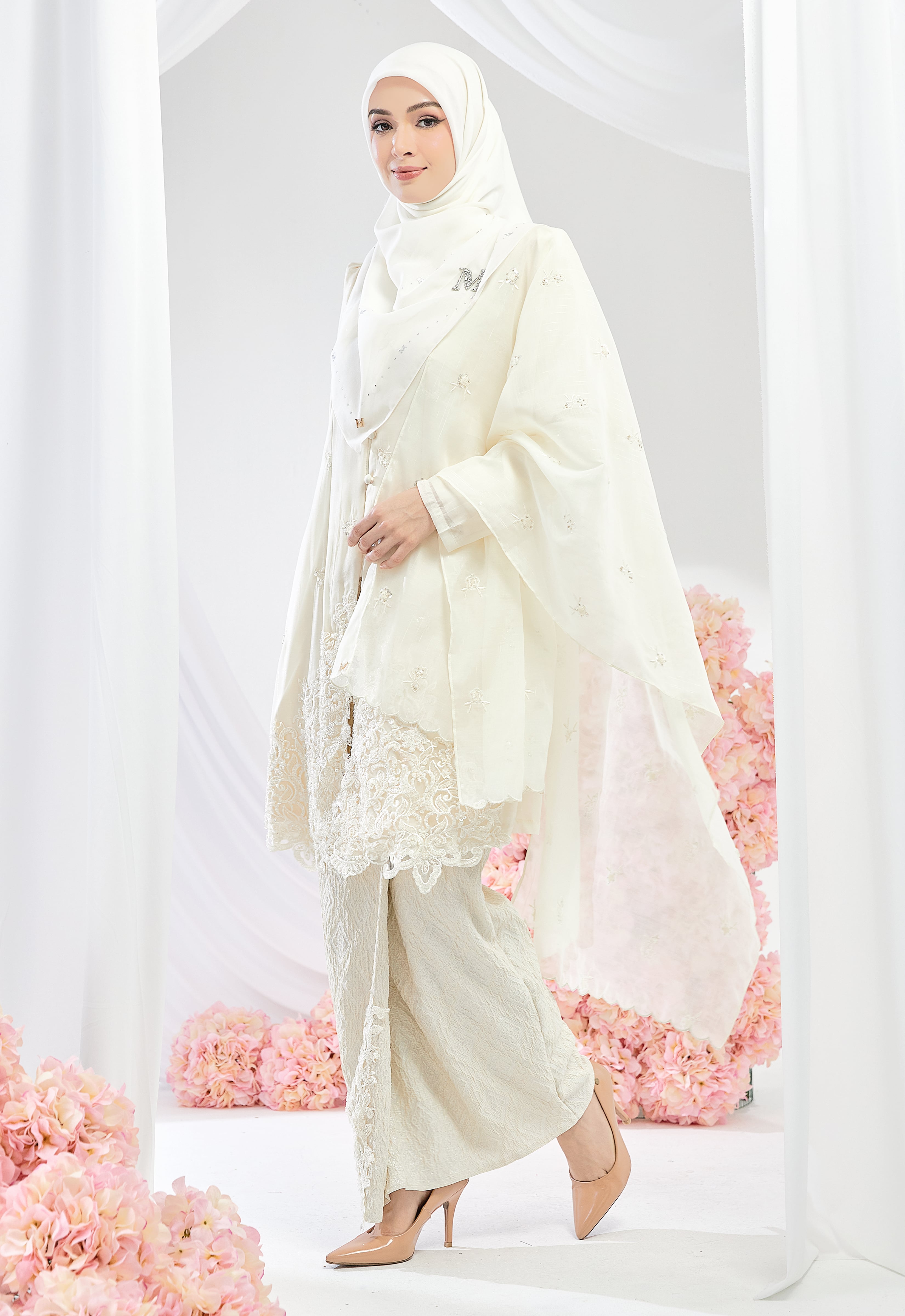 TENGKU AMINAH KEBAYA SONGKET - CREAM