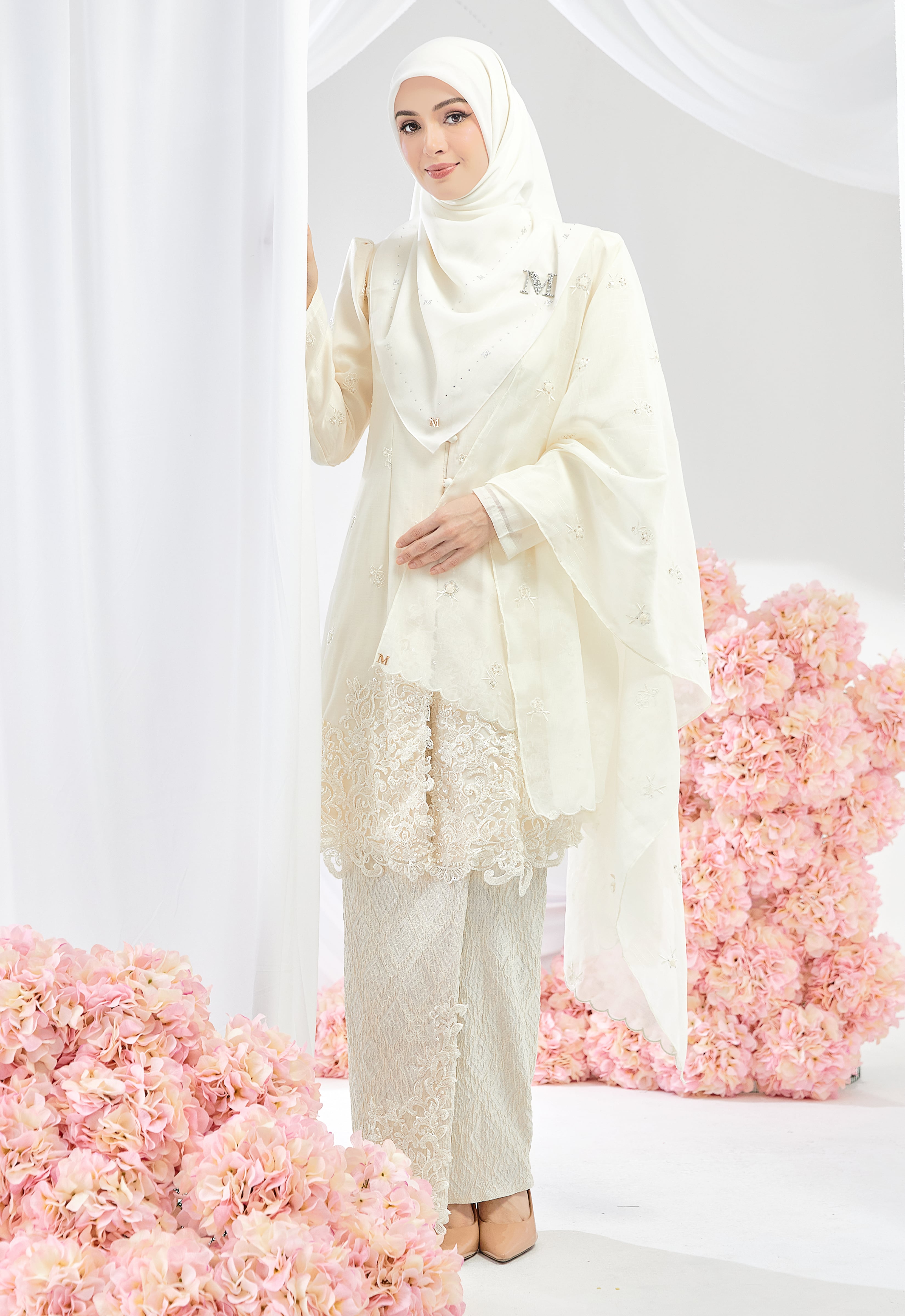 TENGKU AMINAH KEBAYA SONGKET - CREAM