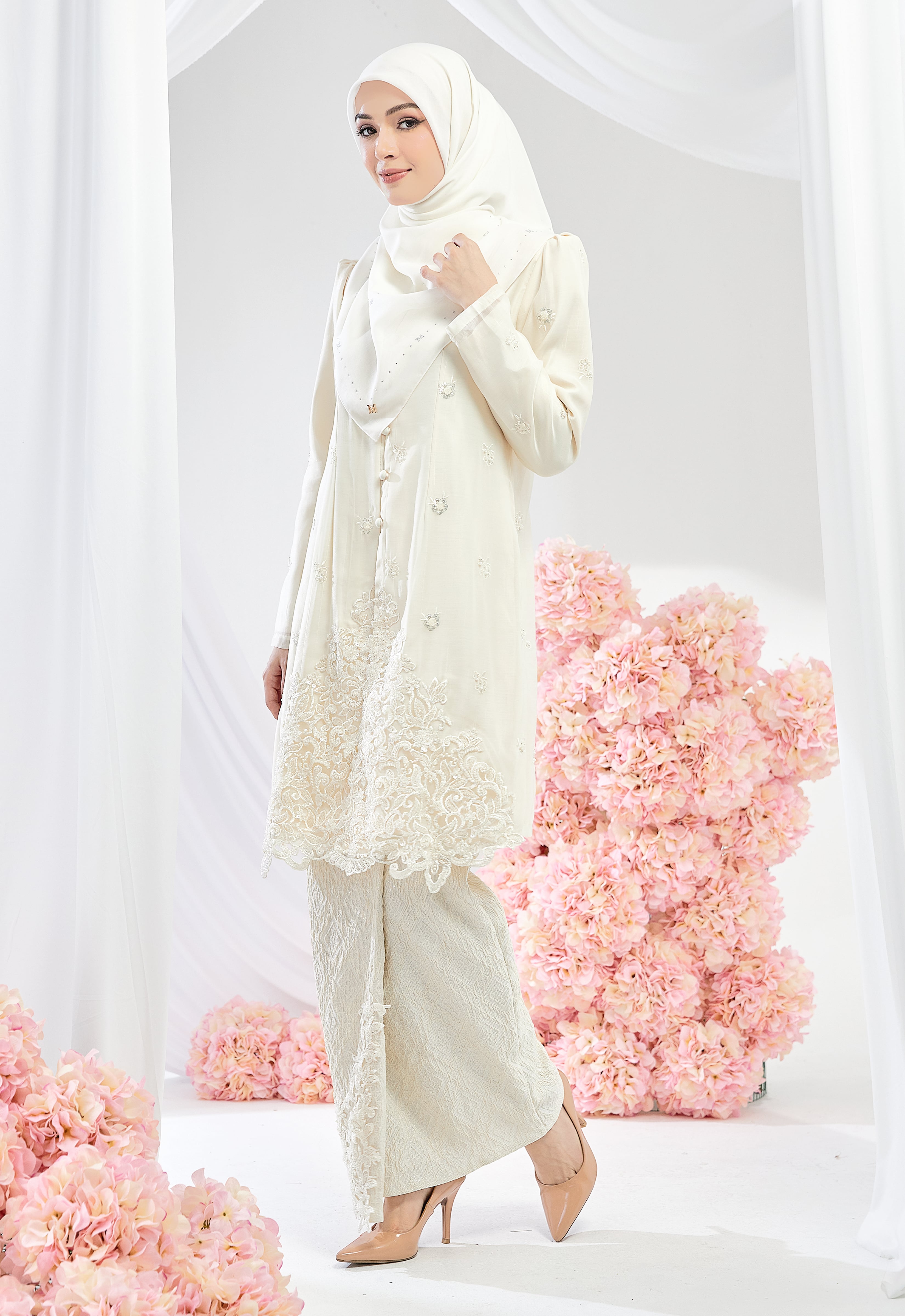 TENGKU AMINAH KEBAYA SONGKET - CREAM