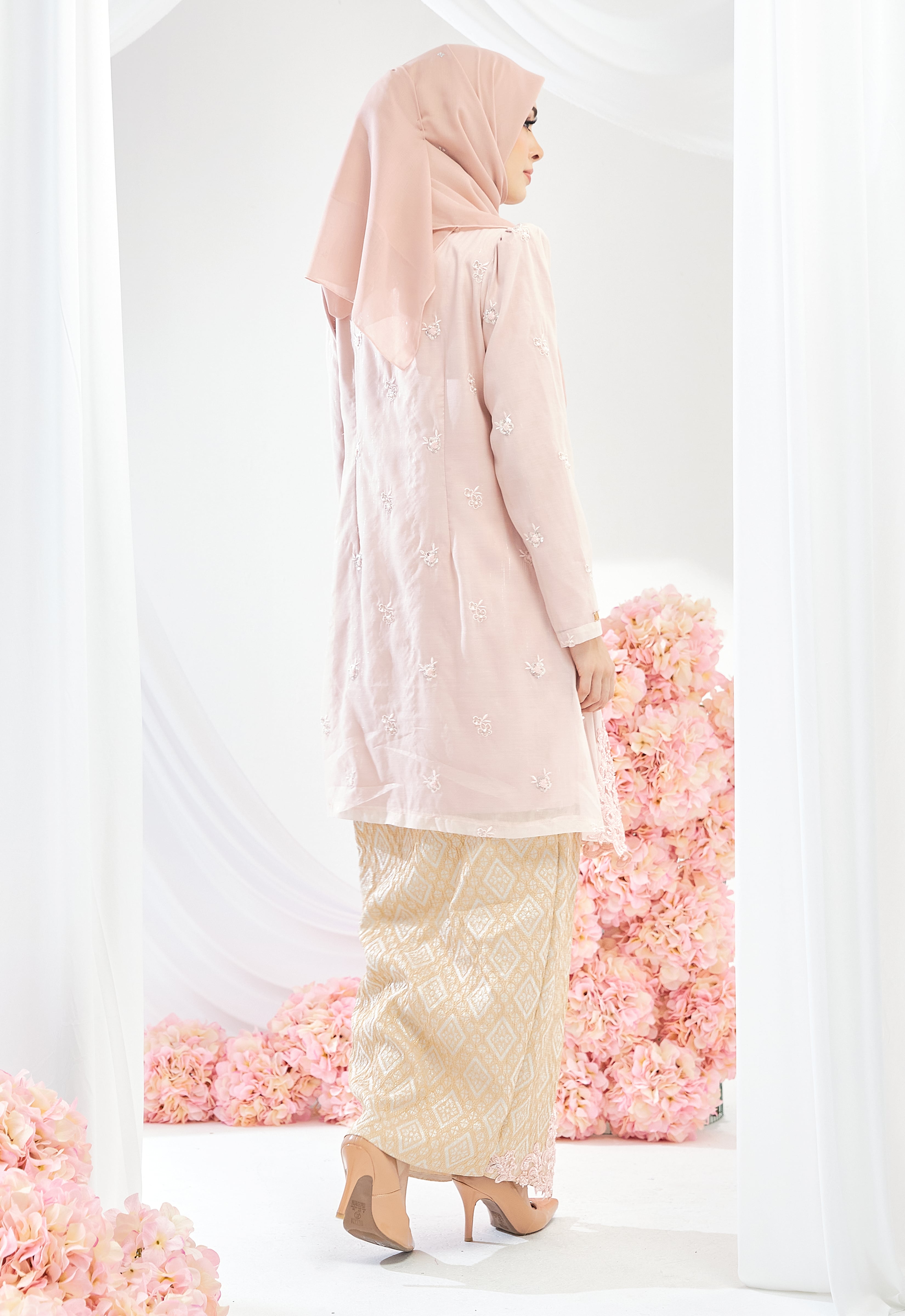 TENGKU AMINAH KEBAYA SONGKET - SOFT PINK