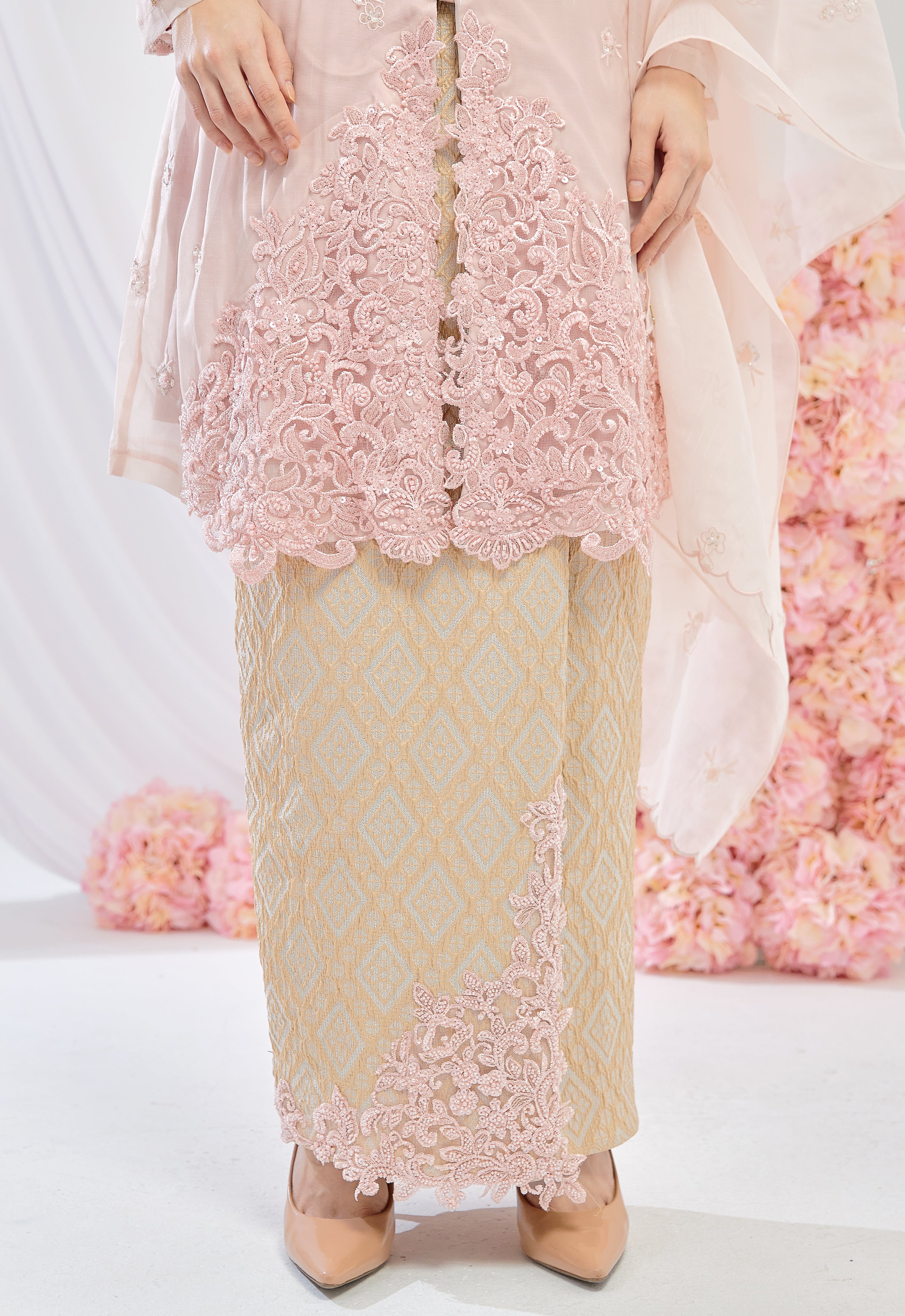 TENGKU AMINAH KEBAYA SONGKET - SOFT PINK