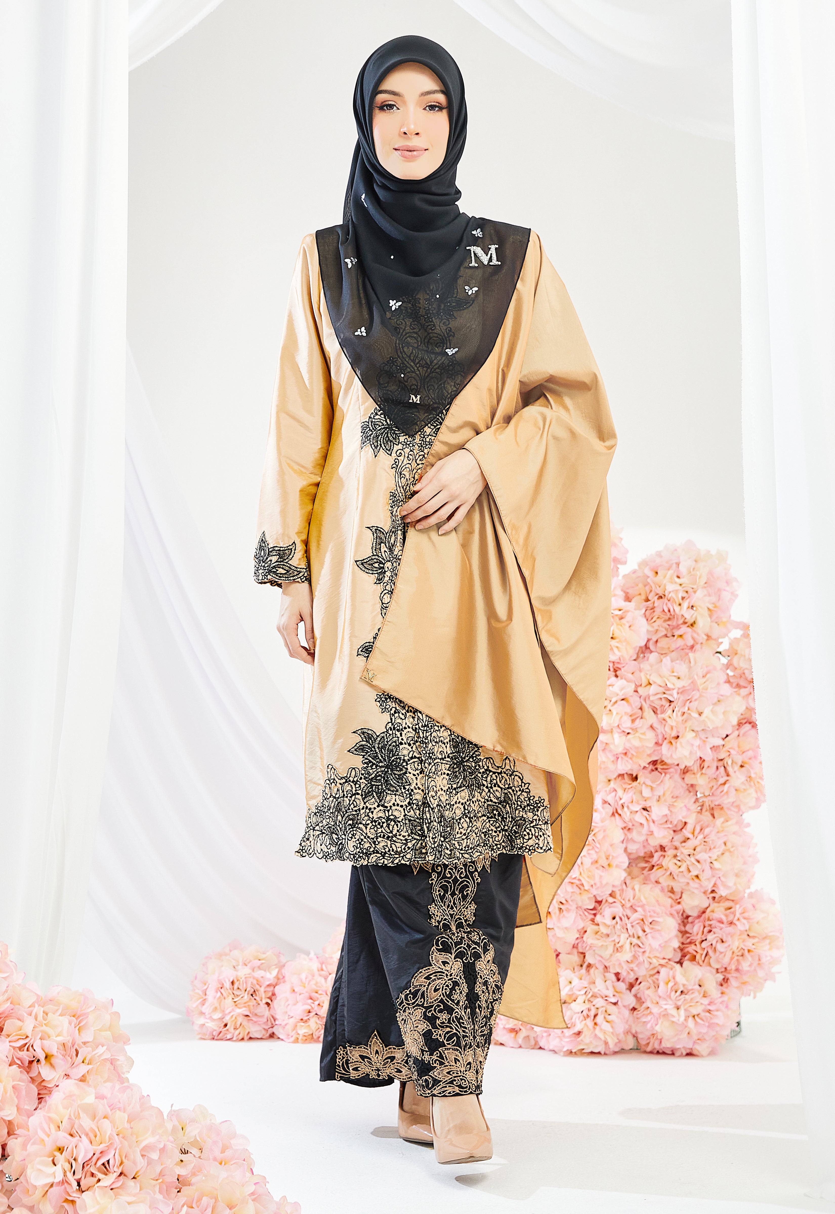 TENGKU AZURA KEBAYA RIAW - GOLD BLACK