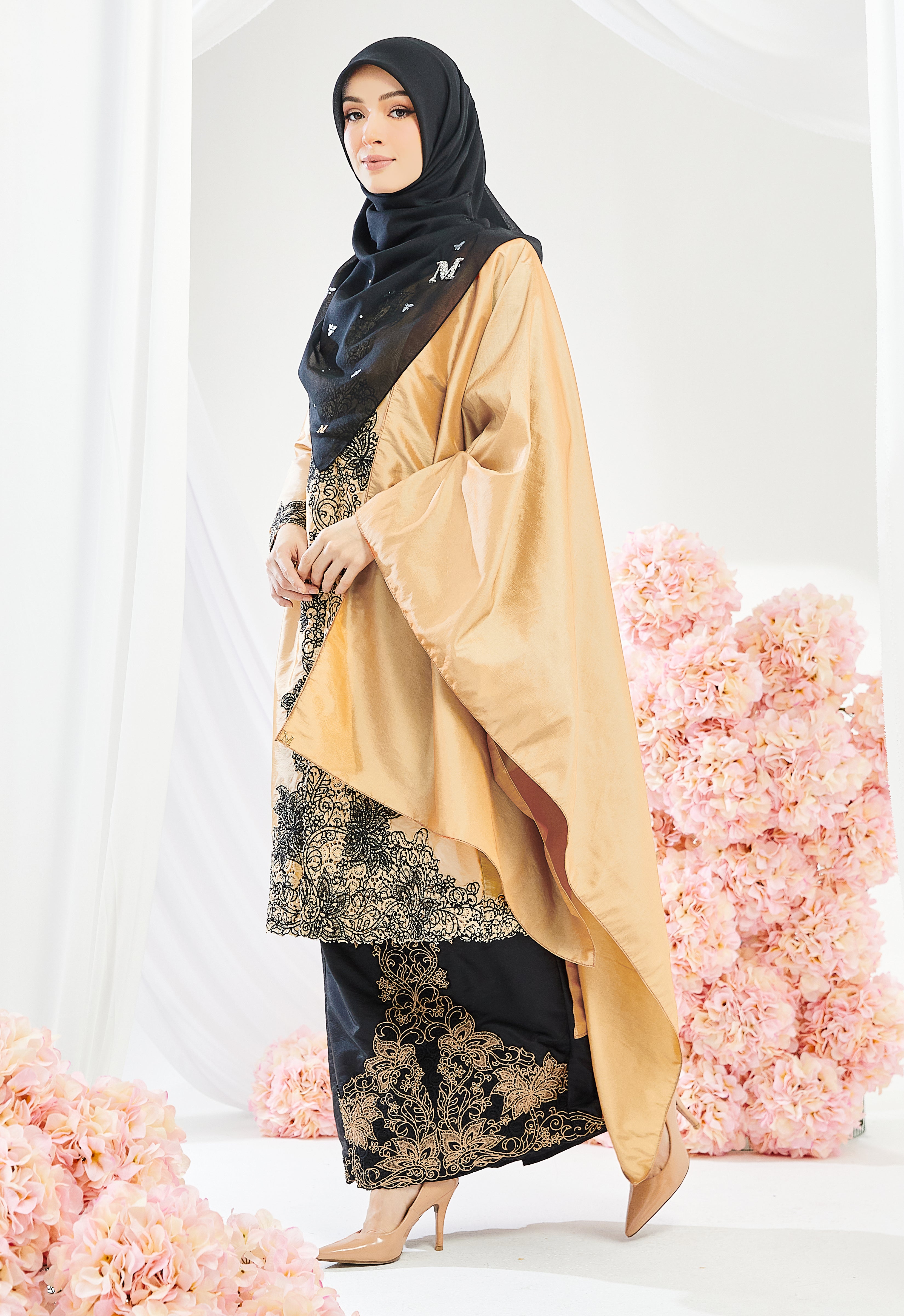 TENGKU AZURA KEBAYA RIAW - GOLD BLACK