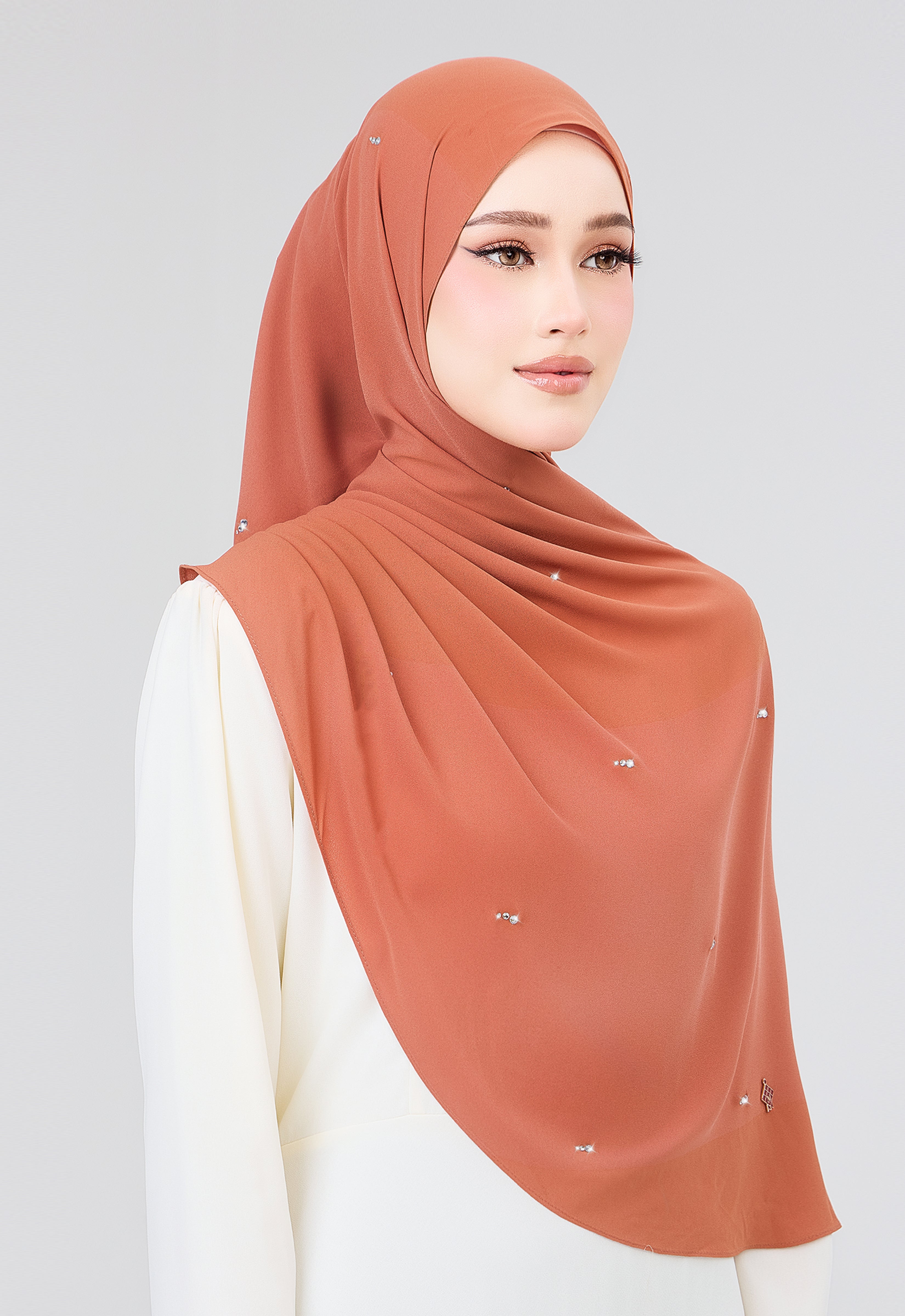 MINAZ HIJAB | SETULUS RAYA PLAIN STONE SHAWL - TERRACOTTA