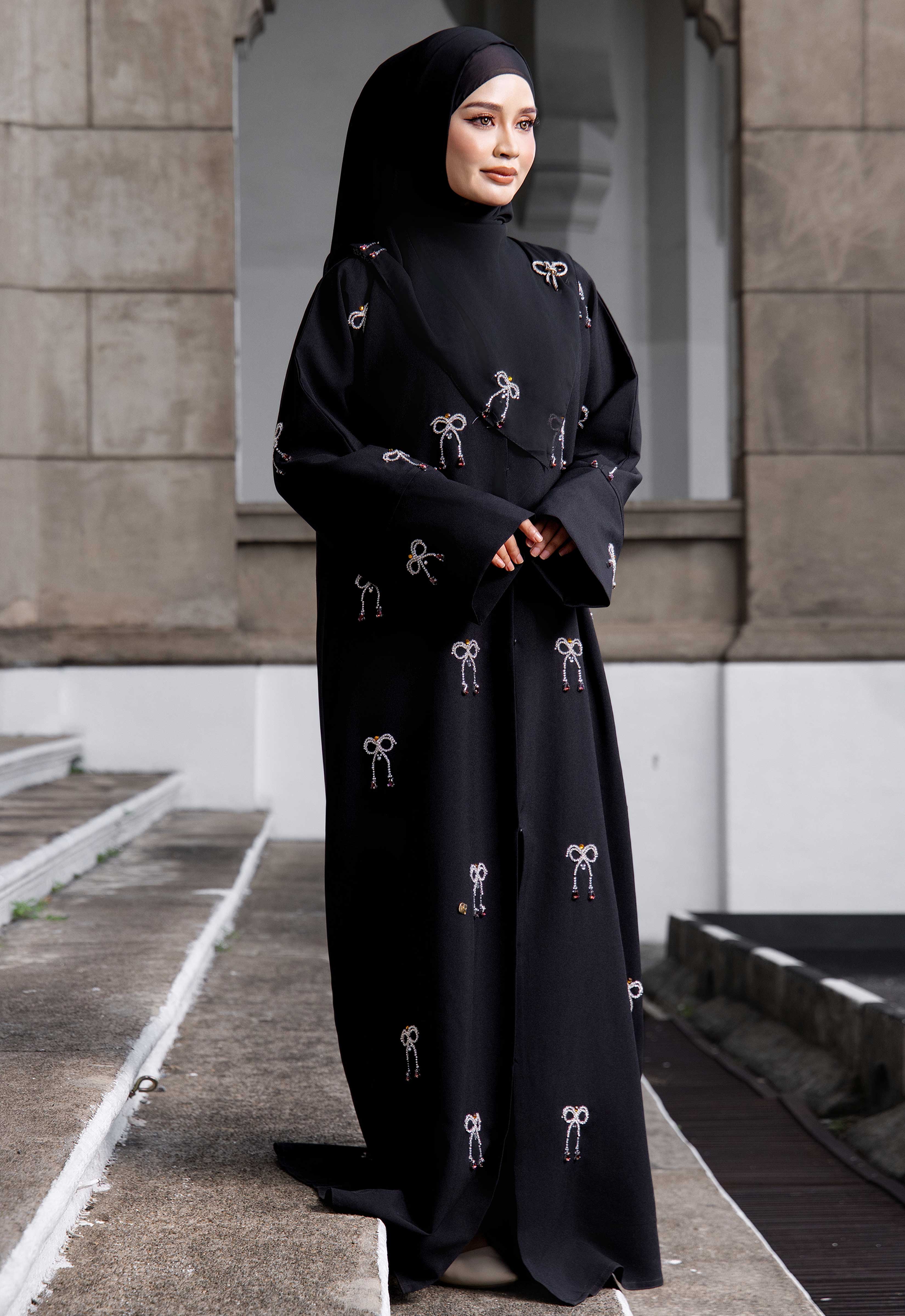 WAFA LUXE RIBBON ABAYA 2.0 - BLACK