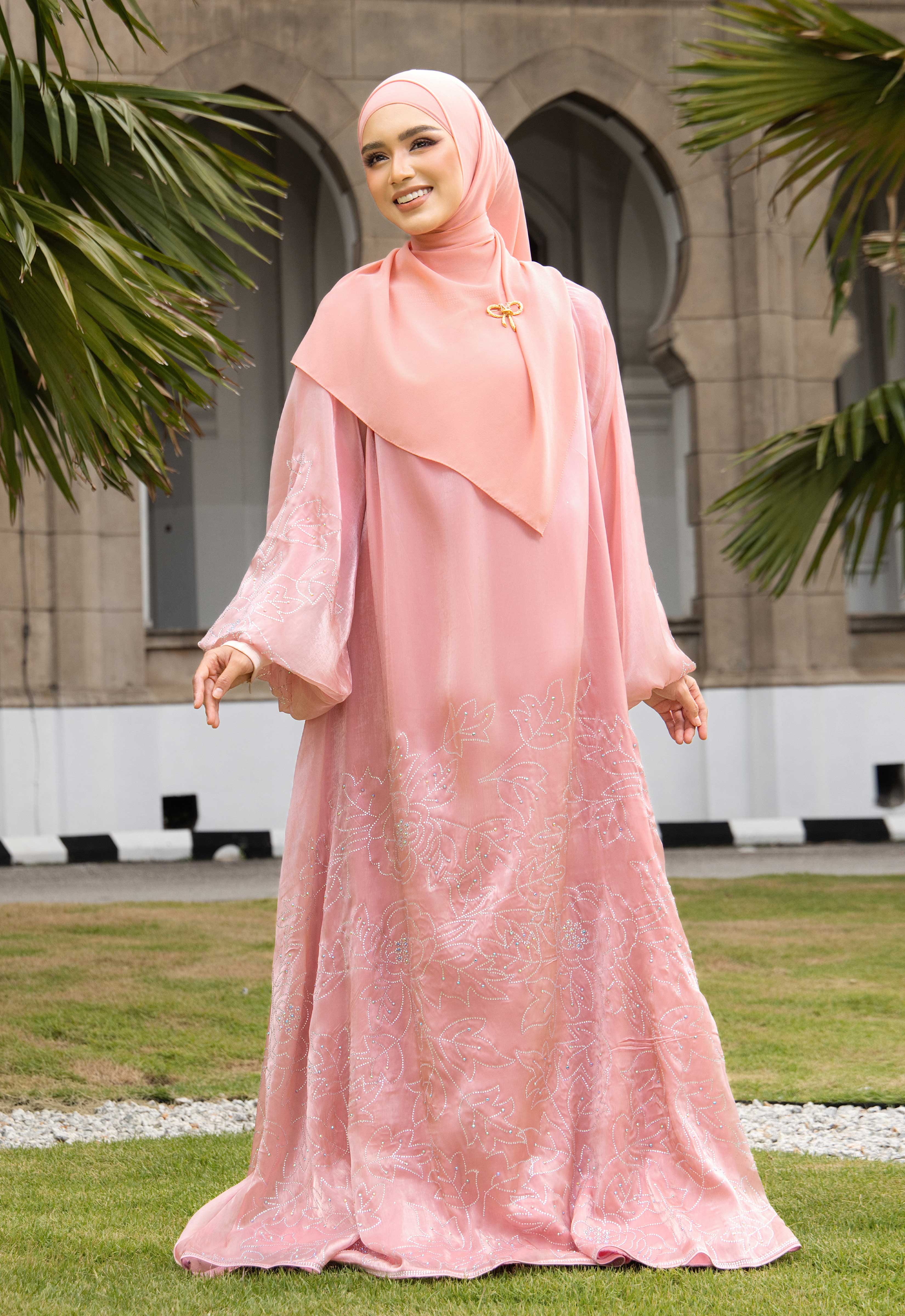 WARDAH LUXE ABAYA - PINK