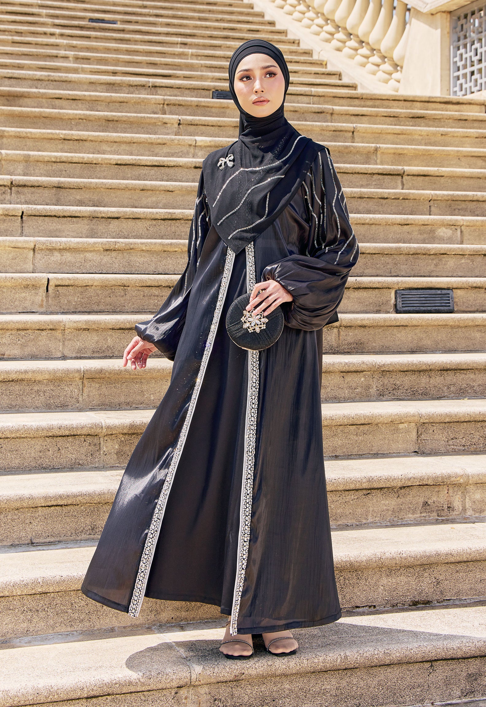 ZAHRAA LUXE ABAYA - BLACK