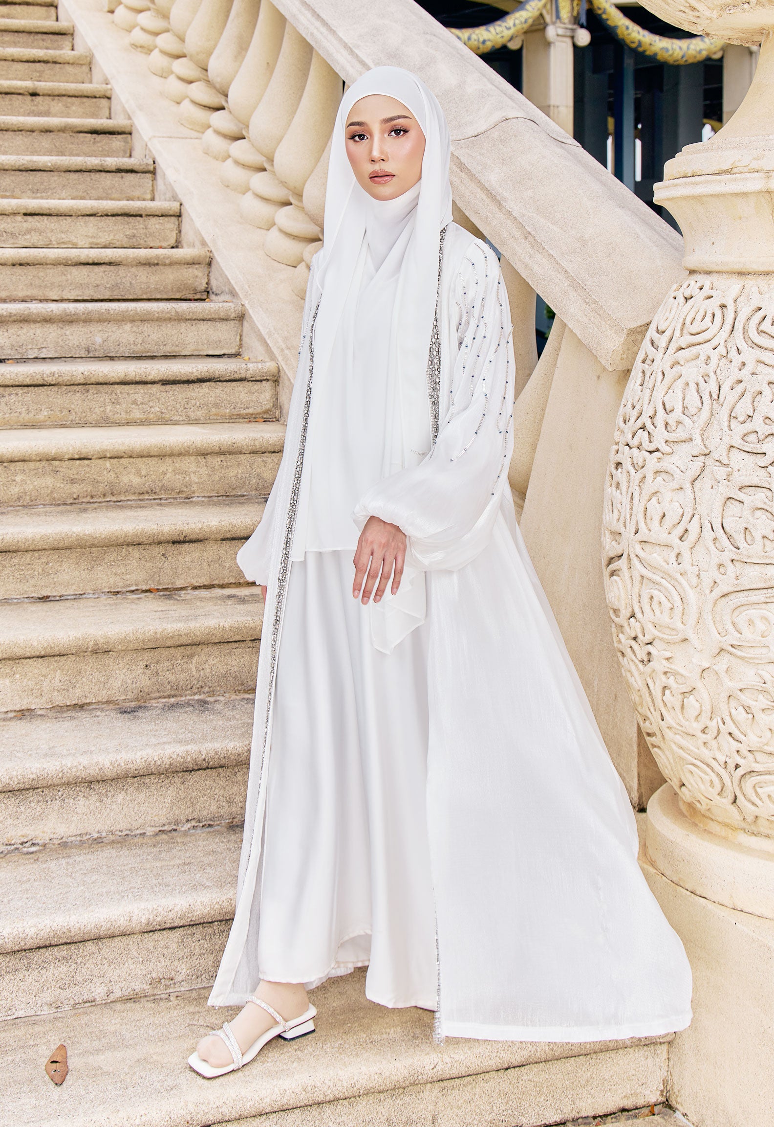 ZAHRAA LUXE ABAYA - OFF WHITE